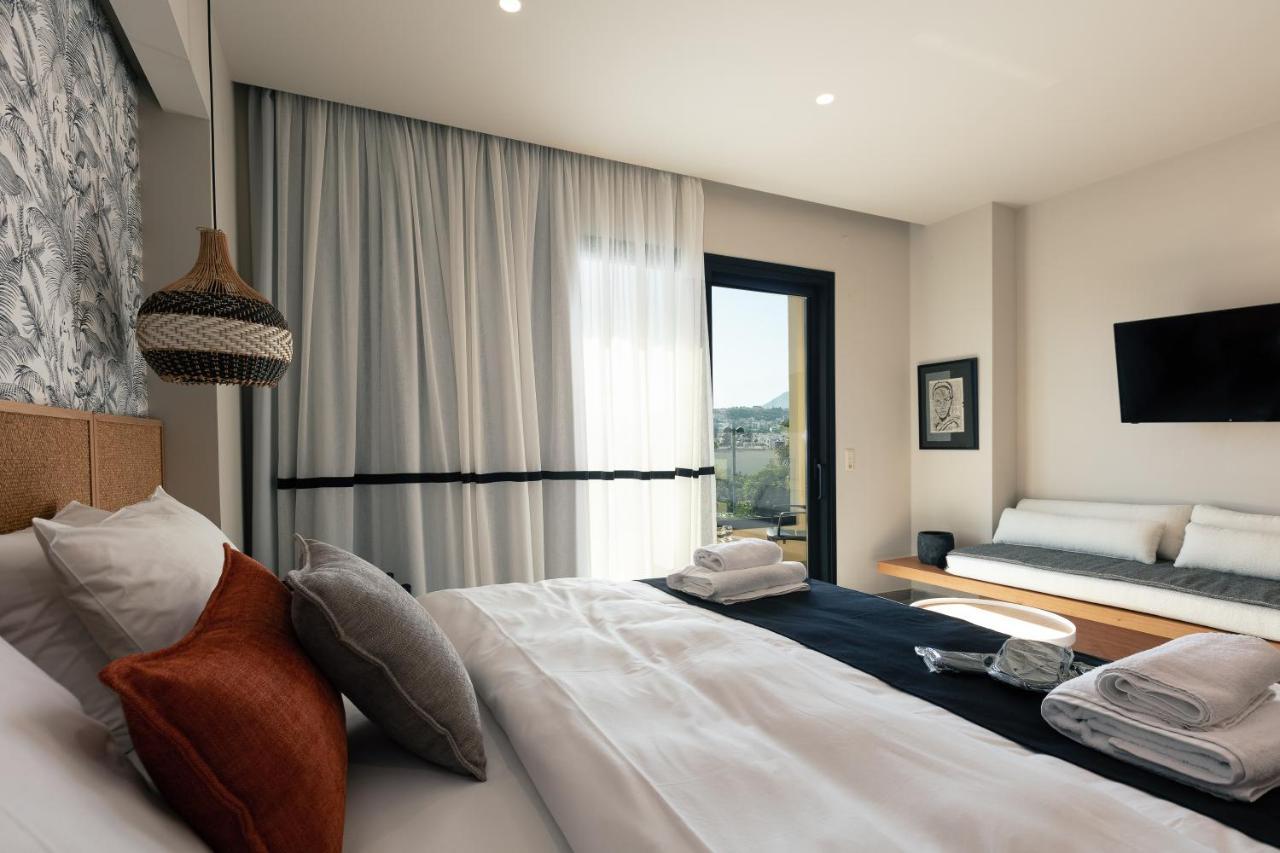 Chapter 02 Gallery - Ex Gd Gallery Hotel *