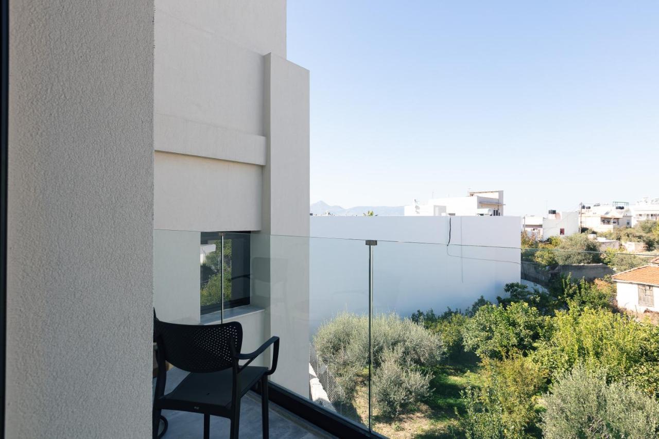 Chapter 02 Gallery - Ex Gd Gallery Hotel *